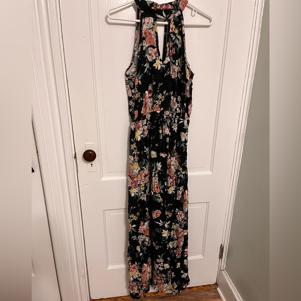 🌸 3 for 25 Black Floral Maxi Dress with Open Top